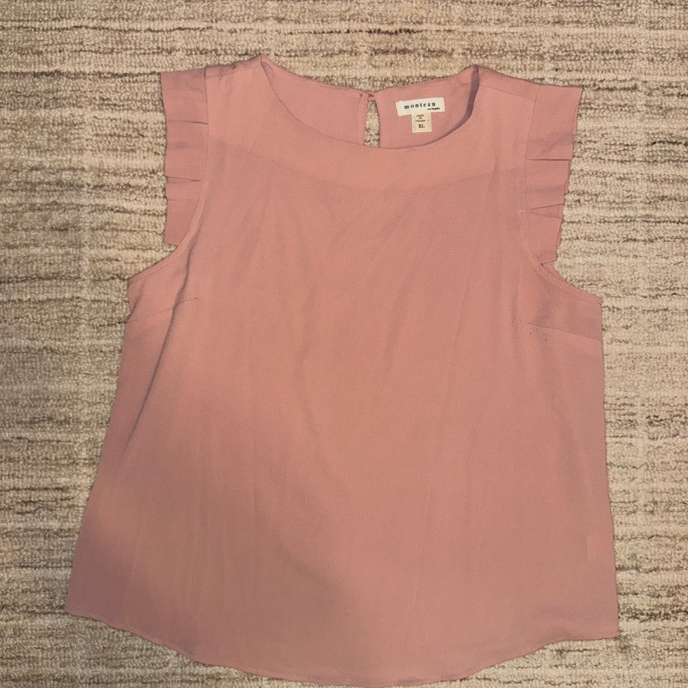 Excellent Condition Cap Ruffle Sleeve Key Hole Back Top Womens XL